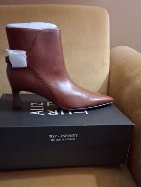 Naturalizer Women's Cognac Faux Leather Pointed Ankle Boot